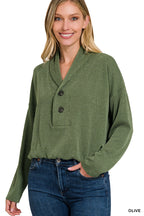 TEXTURED LINE ELASTIC WAIST PULLOVER TOP (OLIVE)